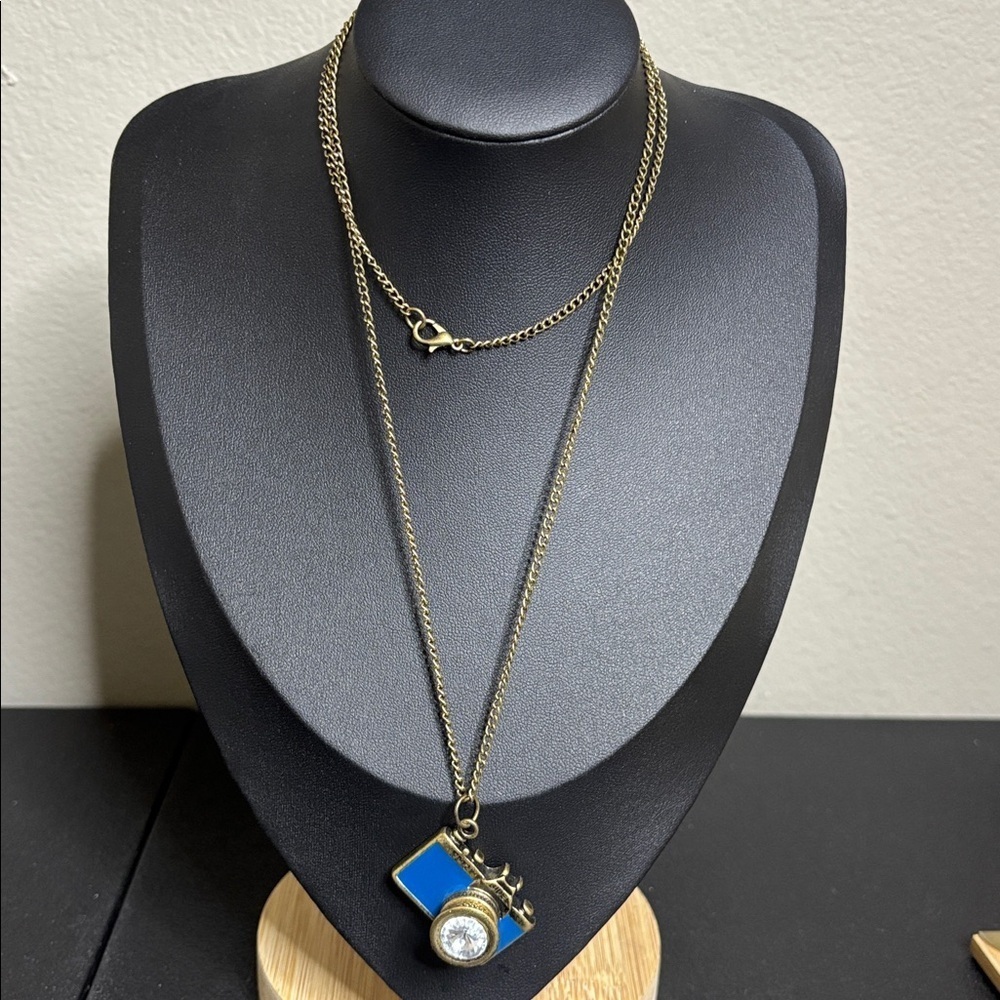 Vintage Style Camera Pendant Photography Photographer Long Necklace